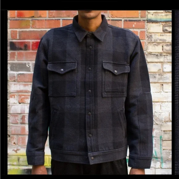 Filson Men's Beartooth Camp Jacket, Large - Picture 6 of 6